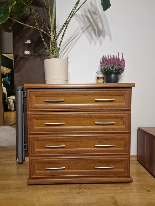 Zadbana komoda szafka brązowa drewno 90 cm Szerokość