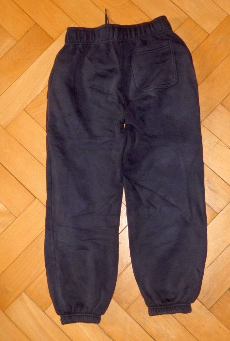 Spodnie dresowe rozm. 140 cm