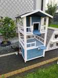 Drewniany domek dla kota Penthhouse