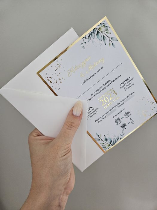 Różowe kwiaty zaproszenia na ślub złote napisy personalizowane