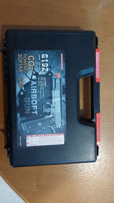 Pistola de airsoft modelo 1911, usada poucas vezes,  ótimo estado.