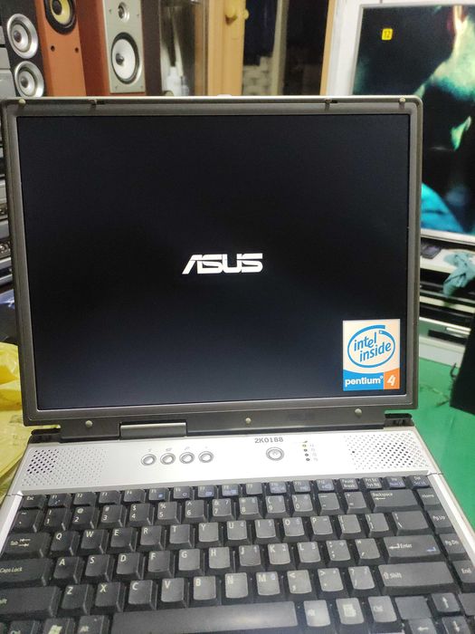 Laptop Asus bez zasilacza
