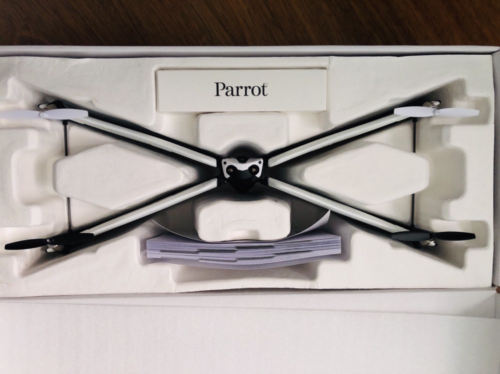 Drone Parrot Swing Novo