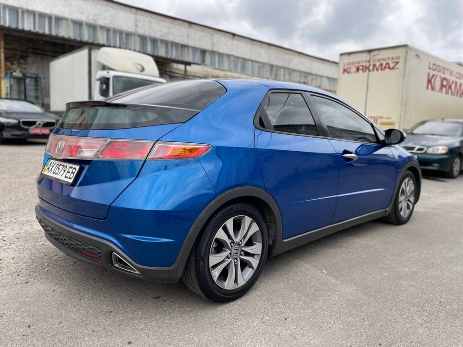 Honda Civic 5d 2006 року
