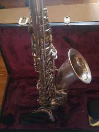 Saxofone Tenor marca "Condor"