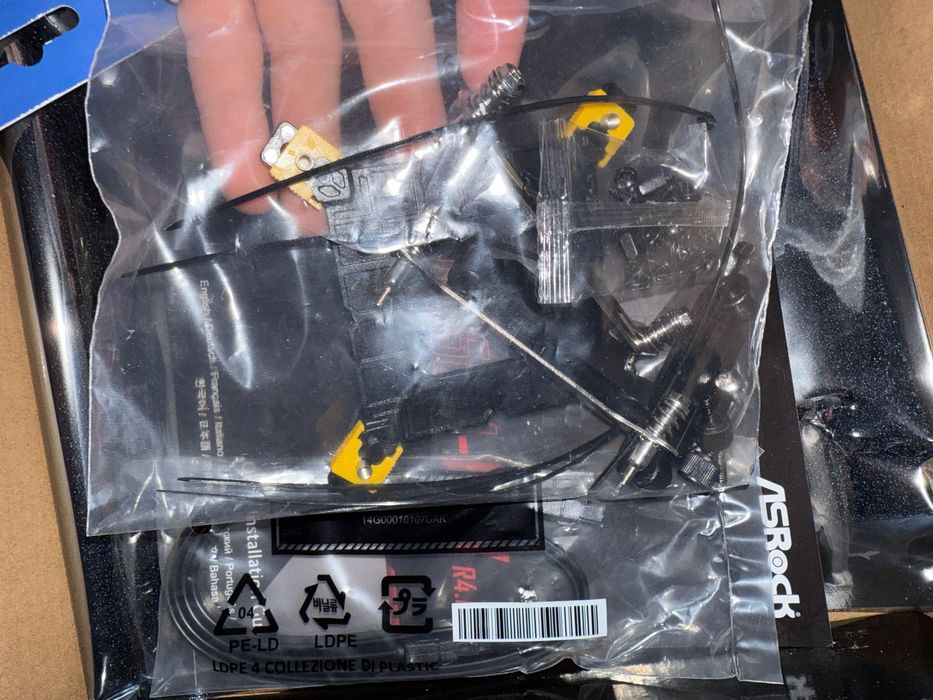 Материнская плата ASUS с видеокартой PALIT GTS