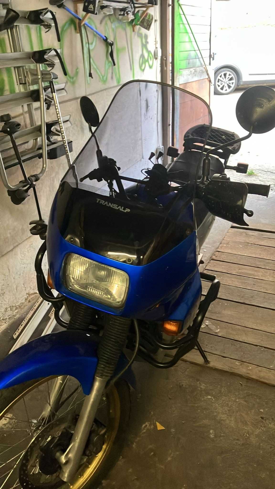 Honda Transalp 600