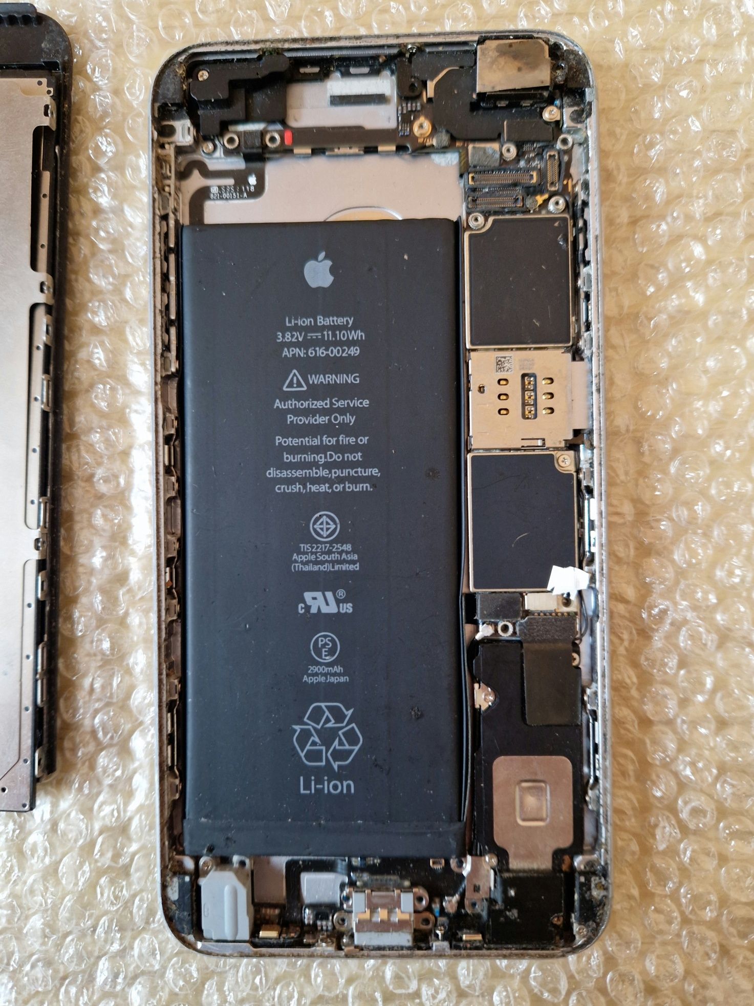 Apple IPHONE (на запчастини)