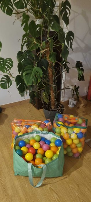 Bolas coloridas para encher a banheira