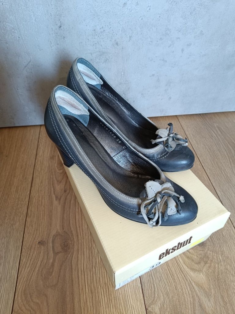 Eleganckie buty skórzane na obcasie damskie Eksbut 39