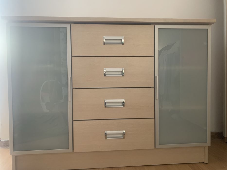 meble komoda wisząca szafka szafa łóżko i polka nocna