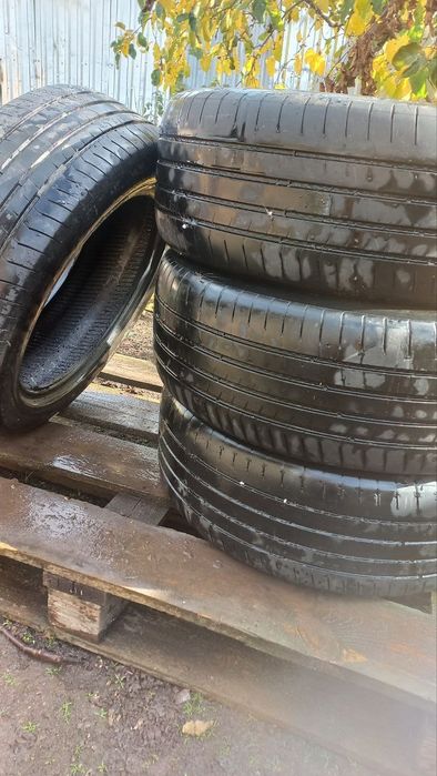 Продам резину  летнюю , проездили один сезон
