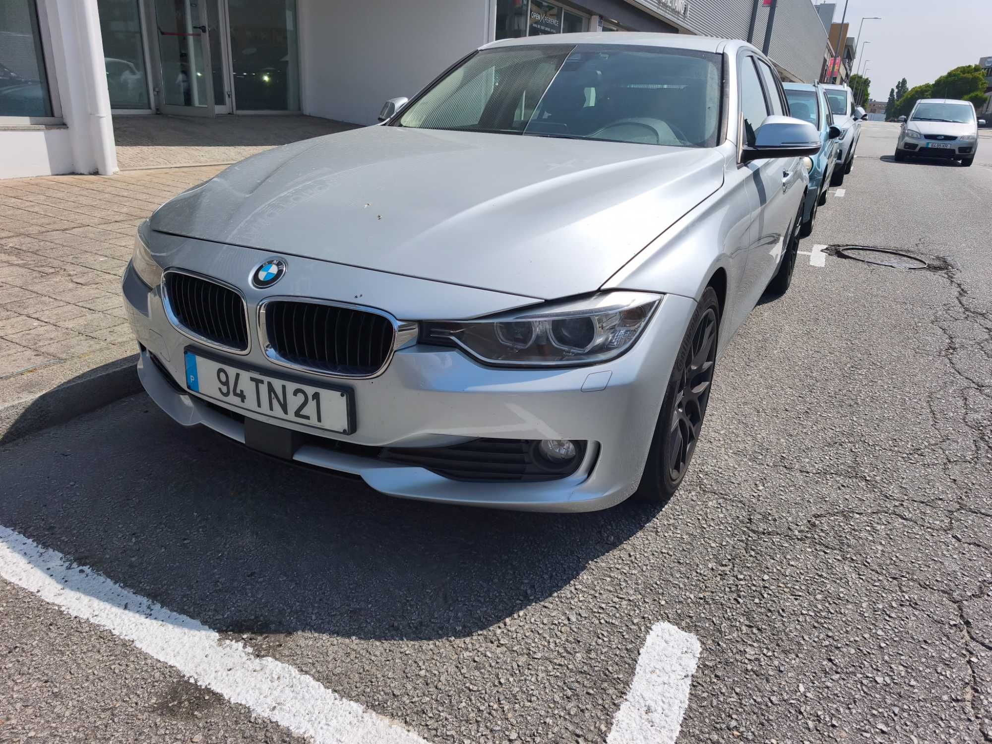 BMW 320 Diesel - Automática