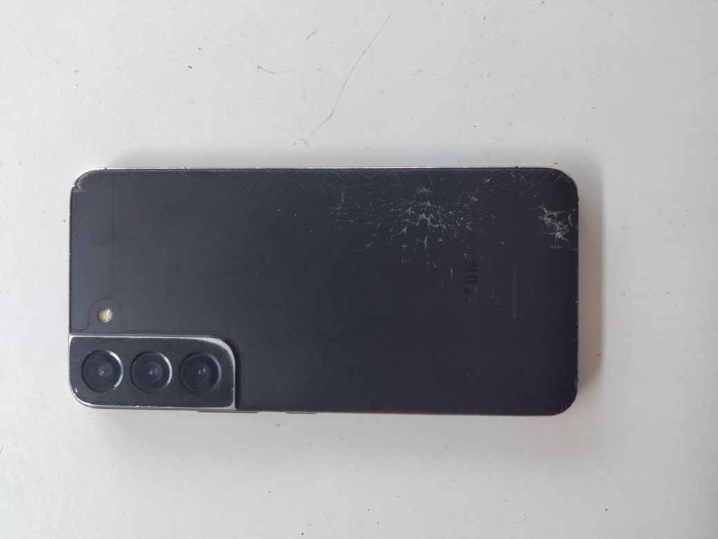 Samsung S22 8/128