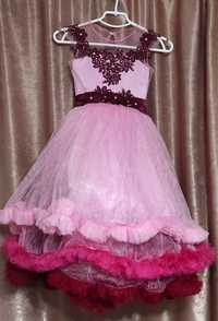Платье розовое на девочку 5-9 лет. с диадемой бальное принцесса на вып