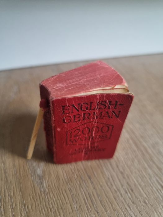Miniaturowy słownik „Liliput Dictionary English-German”