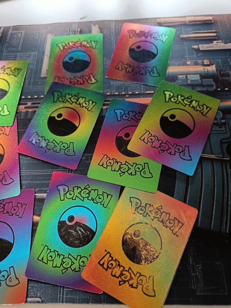 10 kart tęczowe Pokemon karty