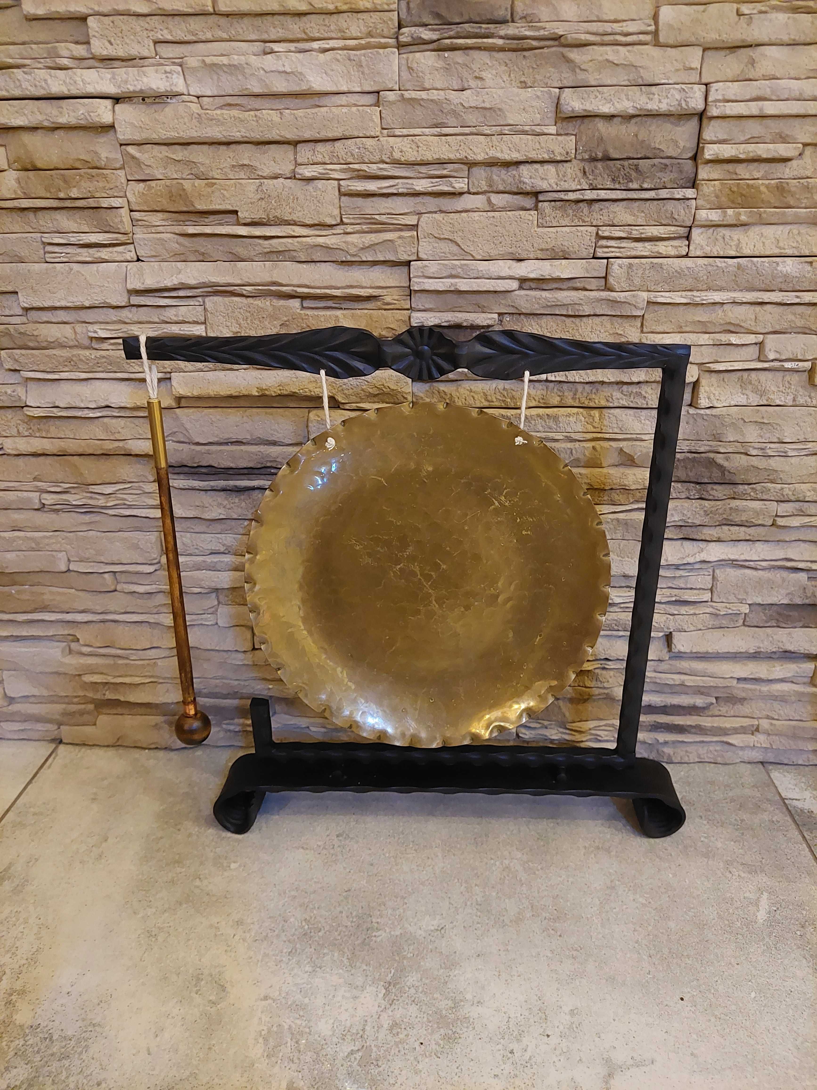 Gong mosiężny, stary gong, instrument, ciekawy przedmiot