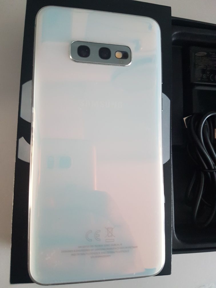 Samsung s10e 6GB RAM 128 GB pamięci