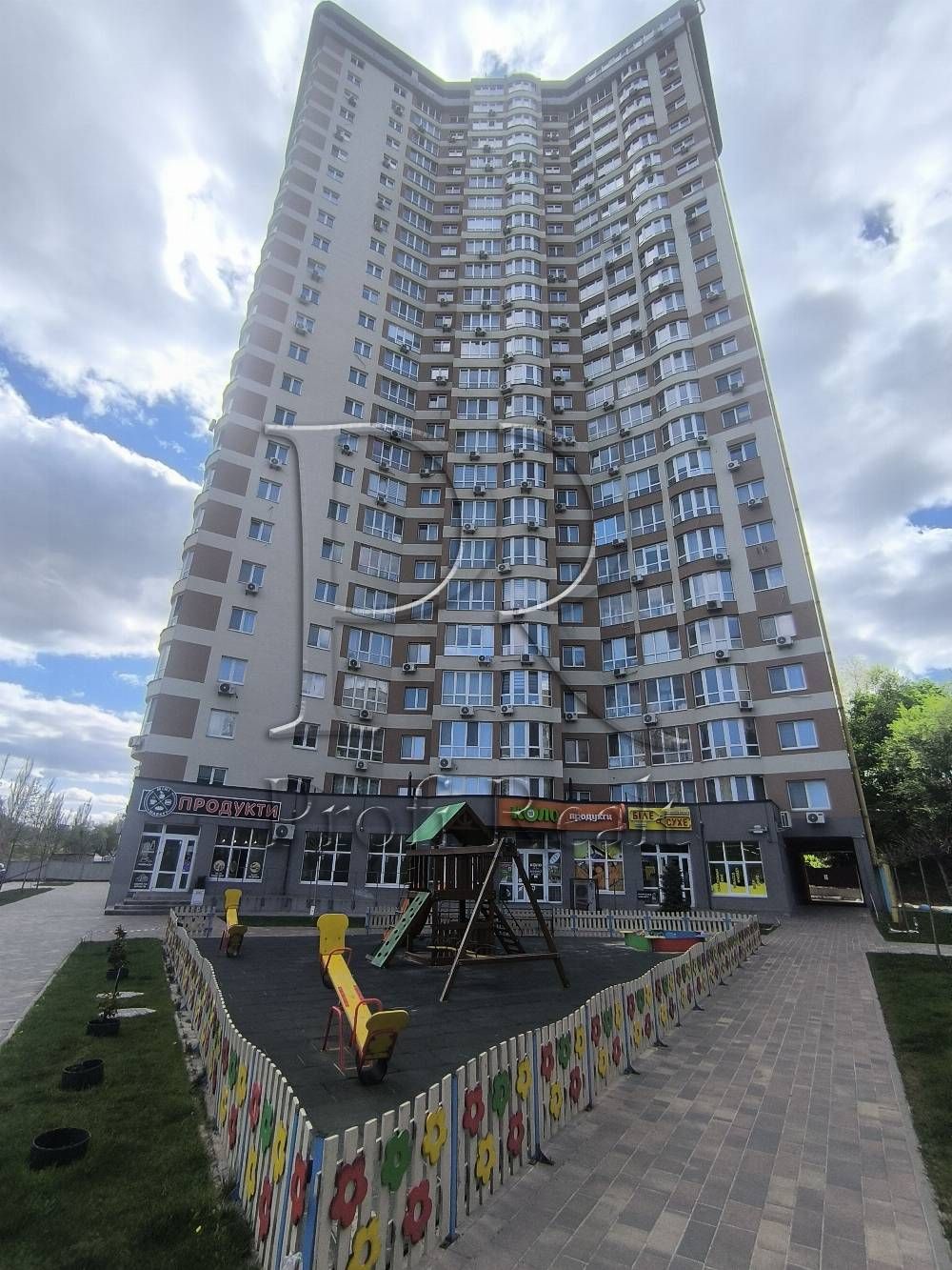 Продаж 2 кімн. кв. Новопольова 2 Family&Friends/Чоколівка
