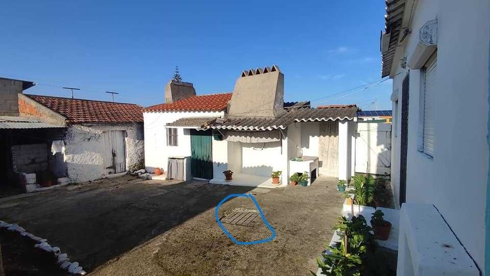 Moradia Remodelada na Glória do Ribatejo com Anexos