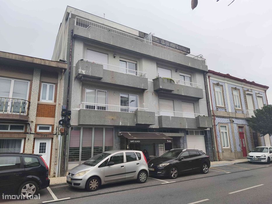 Apartamento T2 com lugar de garagem em Ovar