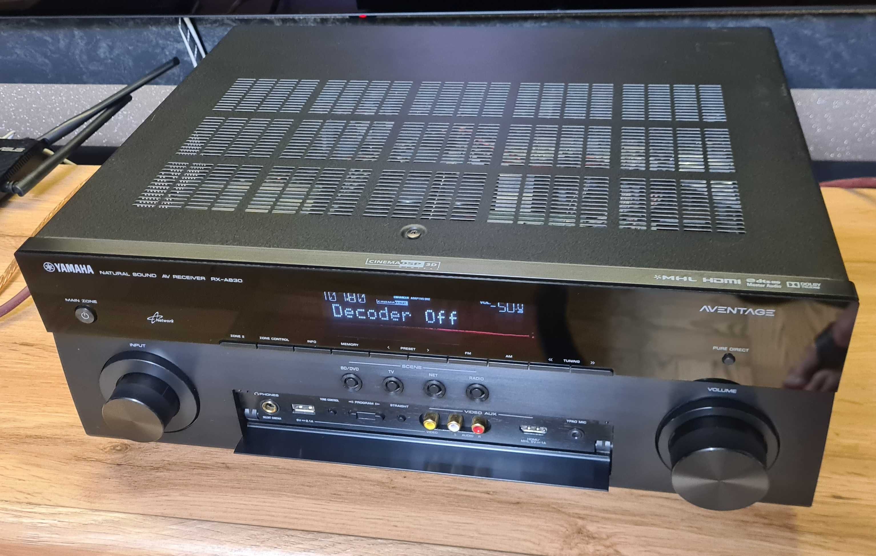 YAMAHA RX-A830 4K UHD amplituner kina domowego.