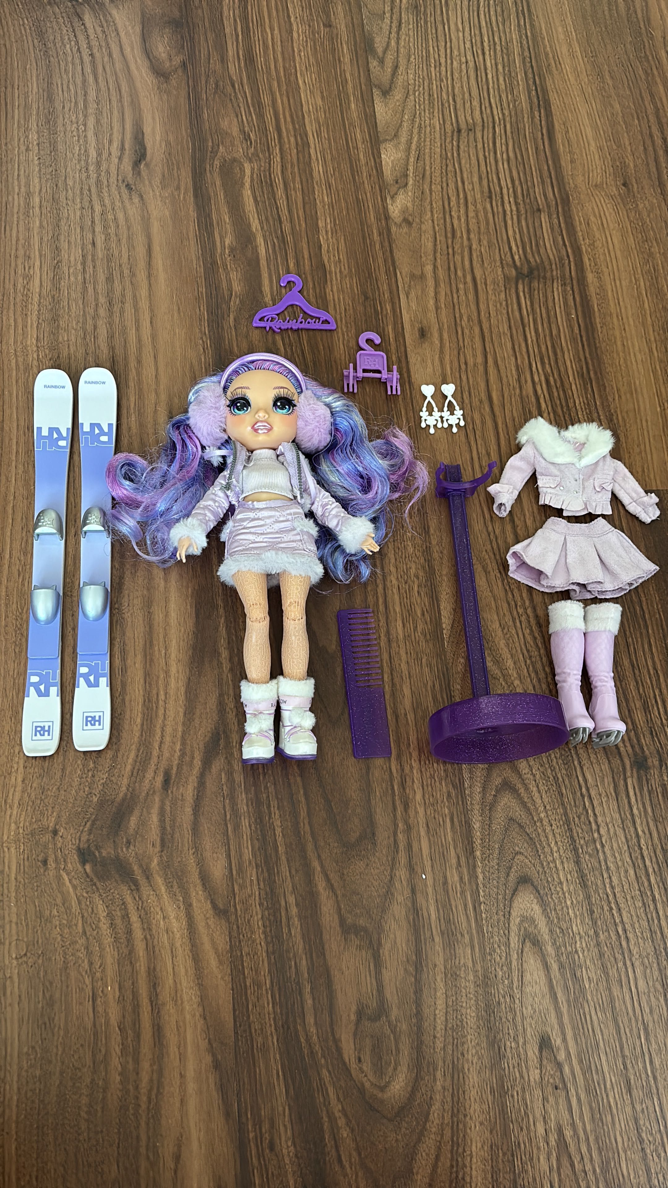 RAINBOW HIGH Violet Willow lalka winter zimowa MGA