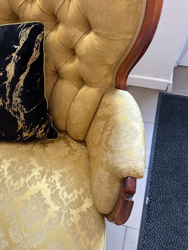 Sofa Stylowa Ludwik pikowana