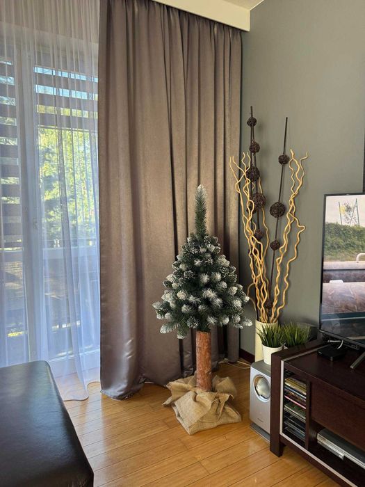 Sztuczna choinka na pniu ośnieżona 120 cm | gęsta i naturalna MAŁA 160