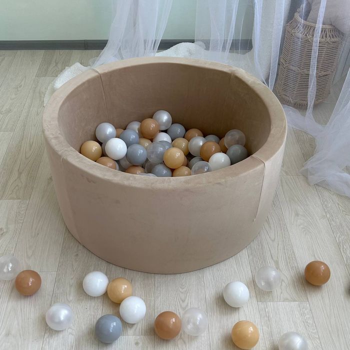 Басейн з кульками та без. Сухой бассейн из Премиум--велюра,с шариками.