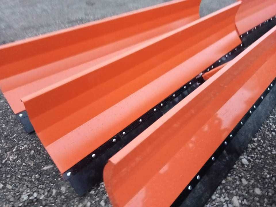 Pług spychacz do śniegu mocna konstrukcja gwarancja transport