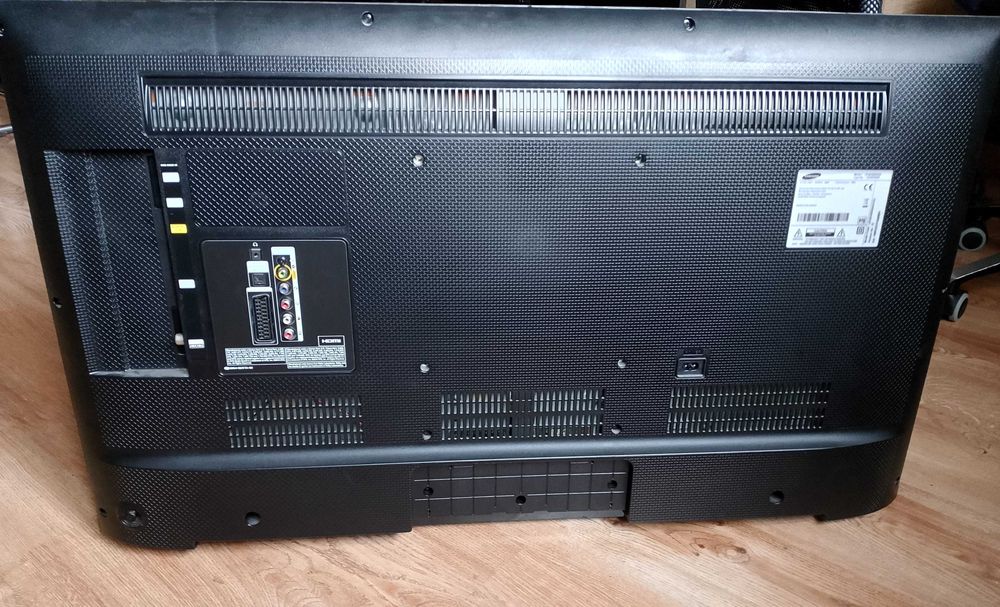 Telewizor Samsung 40" wąska ramka energooszczędny REZERWACJA