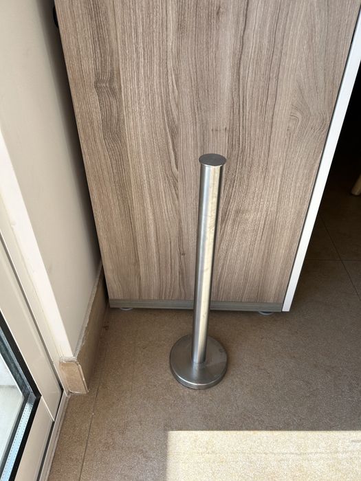 Cesto em inox porta rolos de papel higiénico