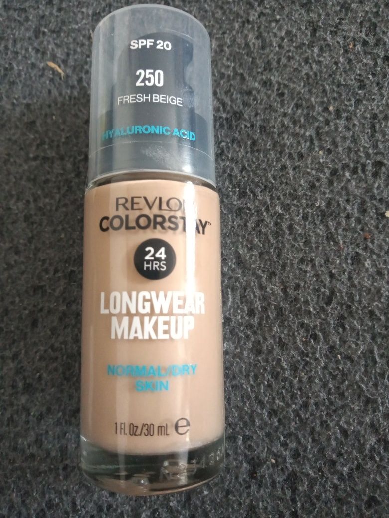 Podkład Revlon 250 skóra normalna