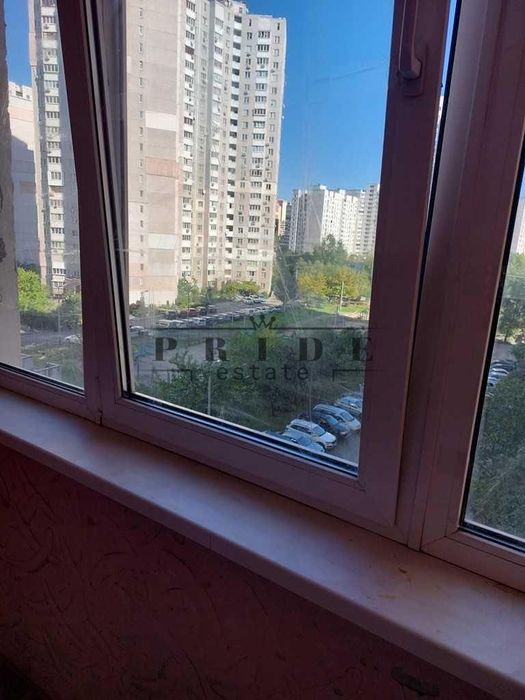 Простора 2 кімнатна квартира 63.5 кв.м  Троещина! Лисківська