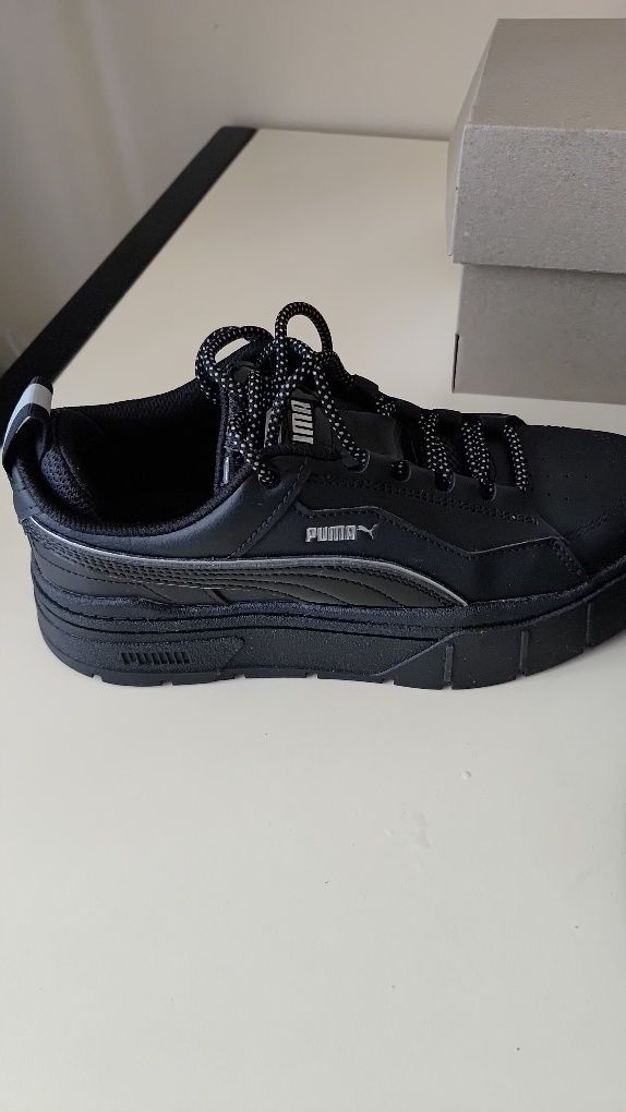 Кросовки  PUMA женские новые.