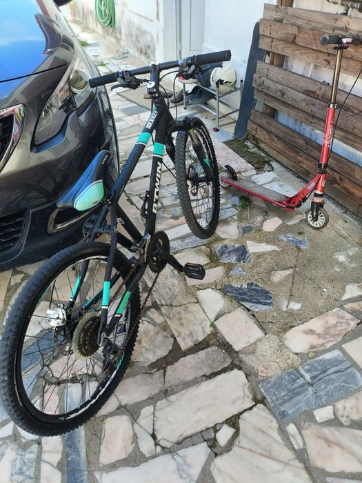 Bicicleta B-Twin rockrider 700