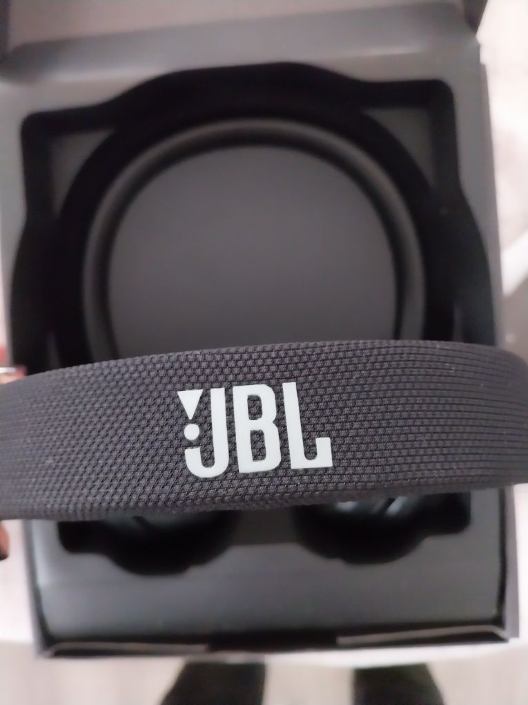 Słuchawki przewodowe JBL E35