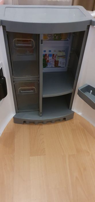 Kuchenka, akcesoria i lodówka