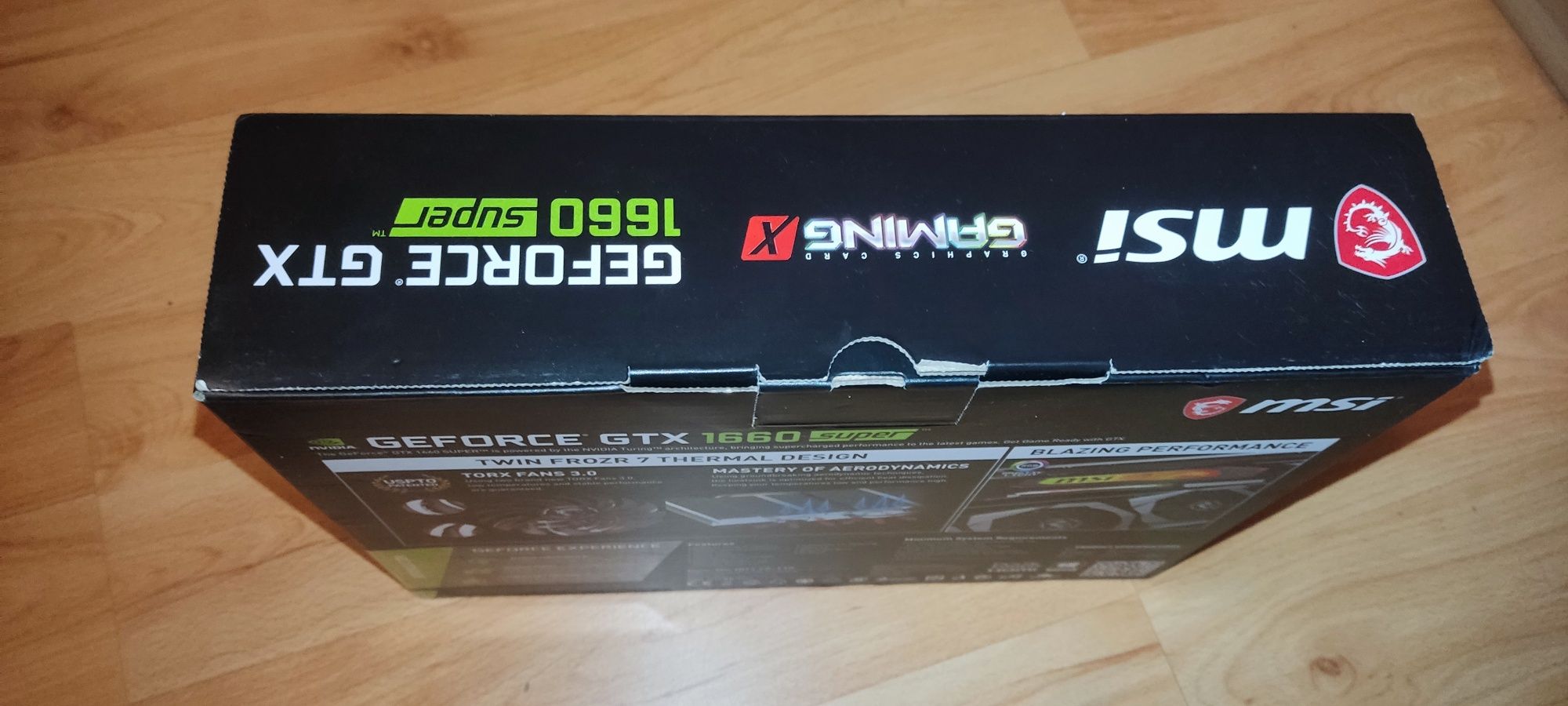 Pudełko GeForce GTX 1660 super karton opakowanie