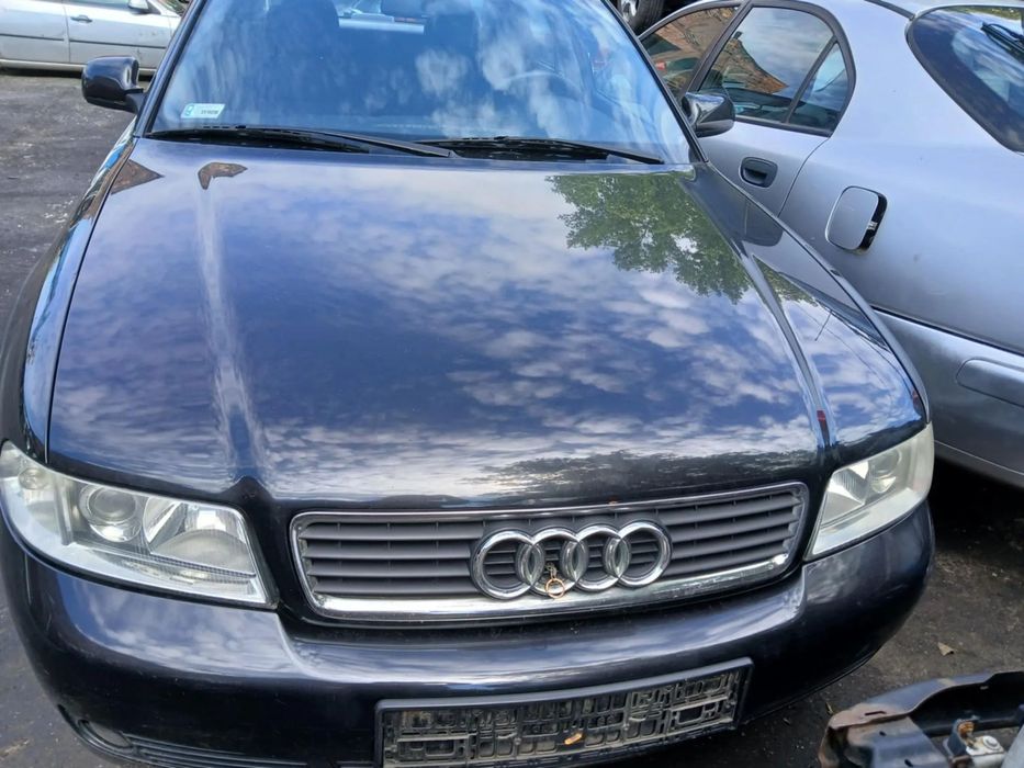 Audi A4 B5 Lift Maska czarna