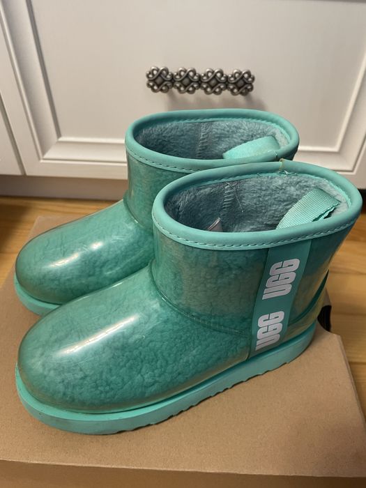 Продам дитячі зимові сапоги Ugg, original.