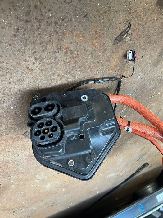 Комплект під євро порт CCS2 для Tesla Model 3/Y