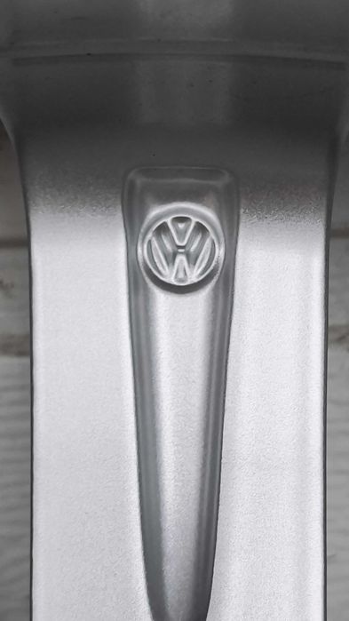 Felgi aluminiowe Vw Golf 7 6 Audi Skoda Seat 17" 5x112 Et48 (GD1220)