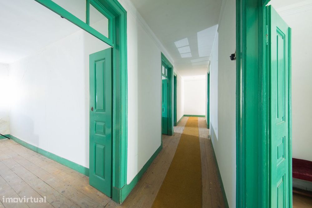 Prédio com Projeto Aprovado no Centro do Louriçal