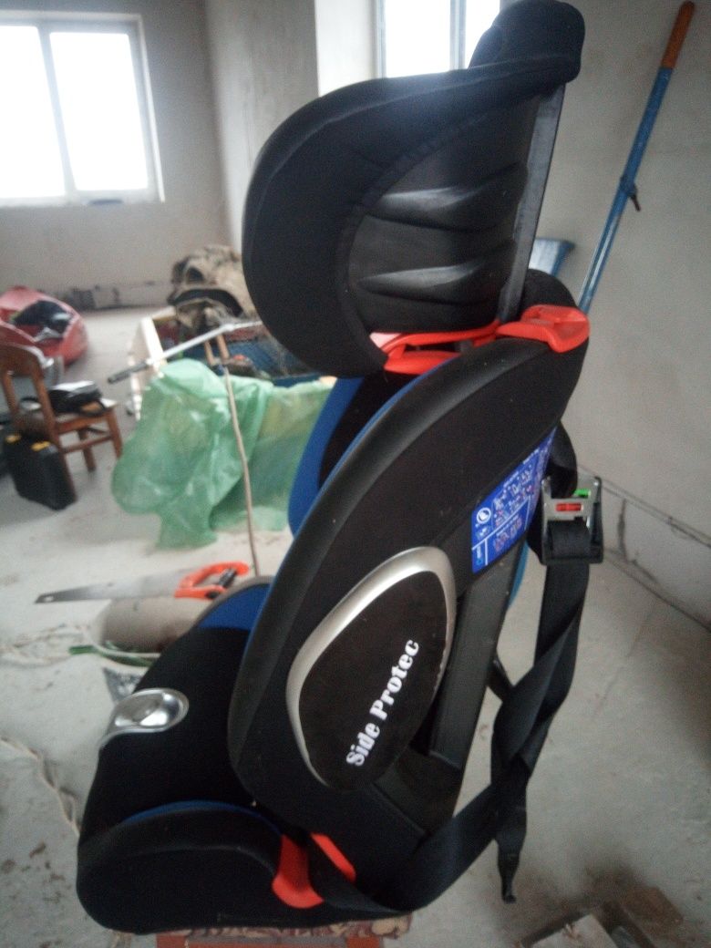 Детское кресло с 9-36 кг с системой ISOFIX, черно-синее SPARCO