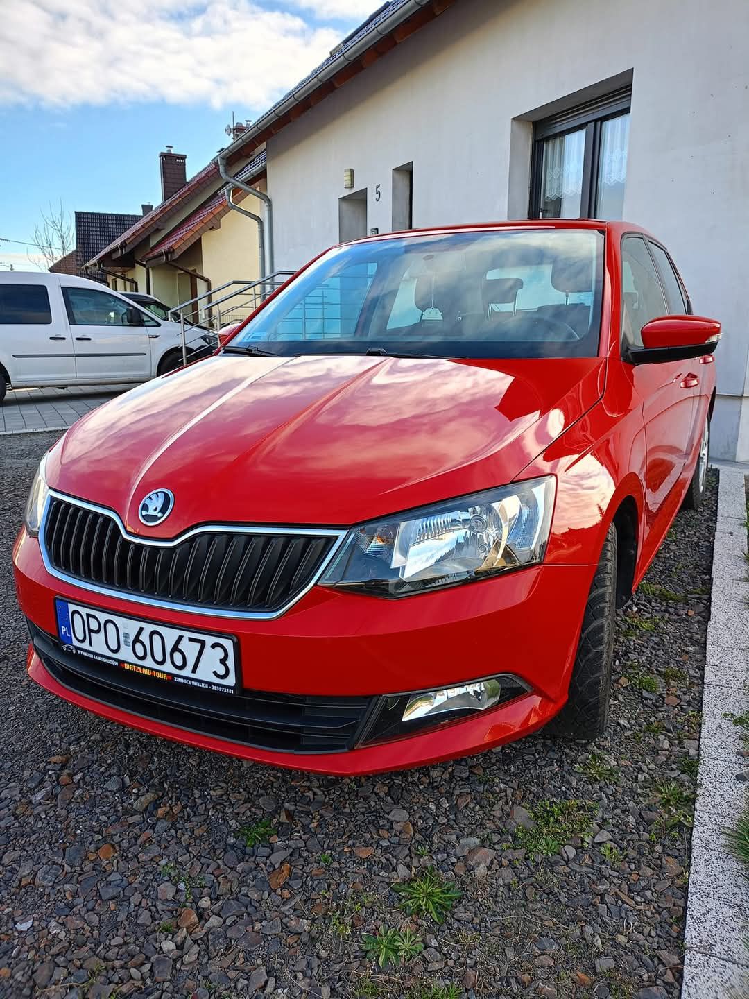 Wynajem aut wypożyczalnia samochodów TANIO