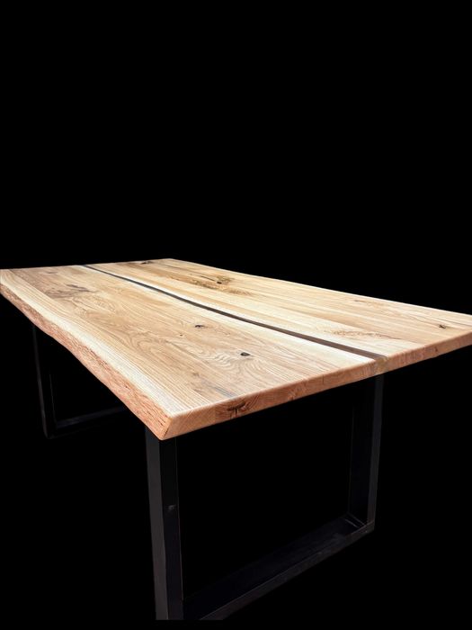 Стіл із натурального дуба