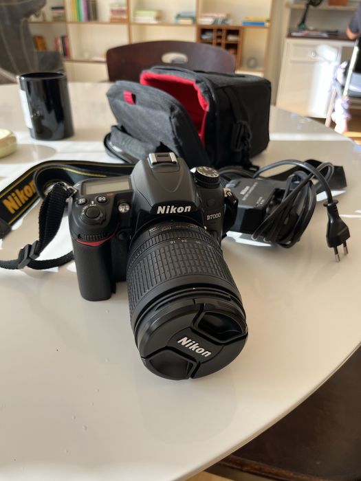 Aparat Nikon d7000 z obiektywem VR 18-105